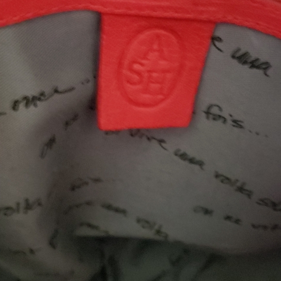 Women's Authentic Handbag ๐ - Picture 7 of 7